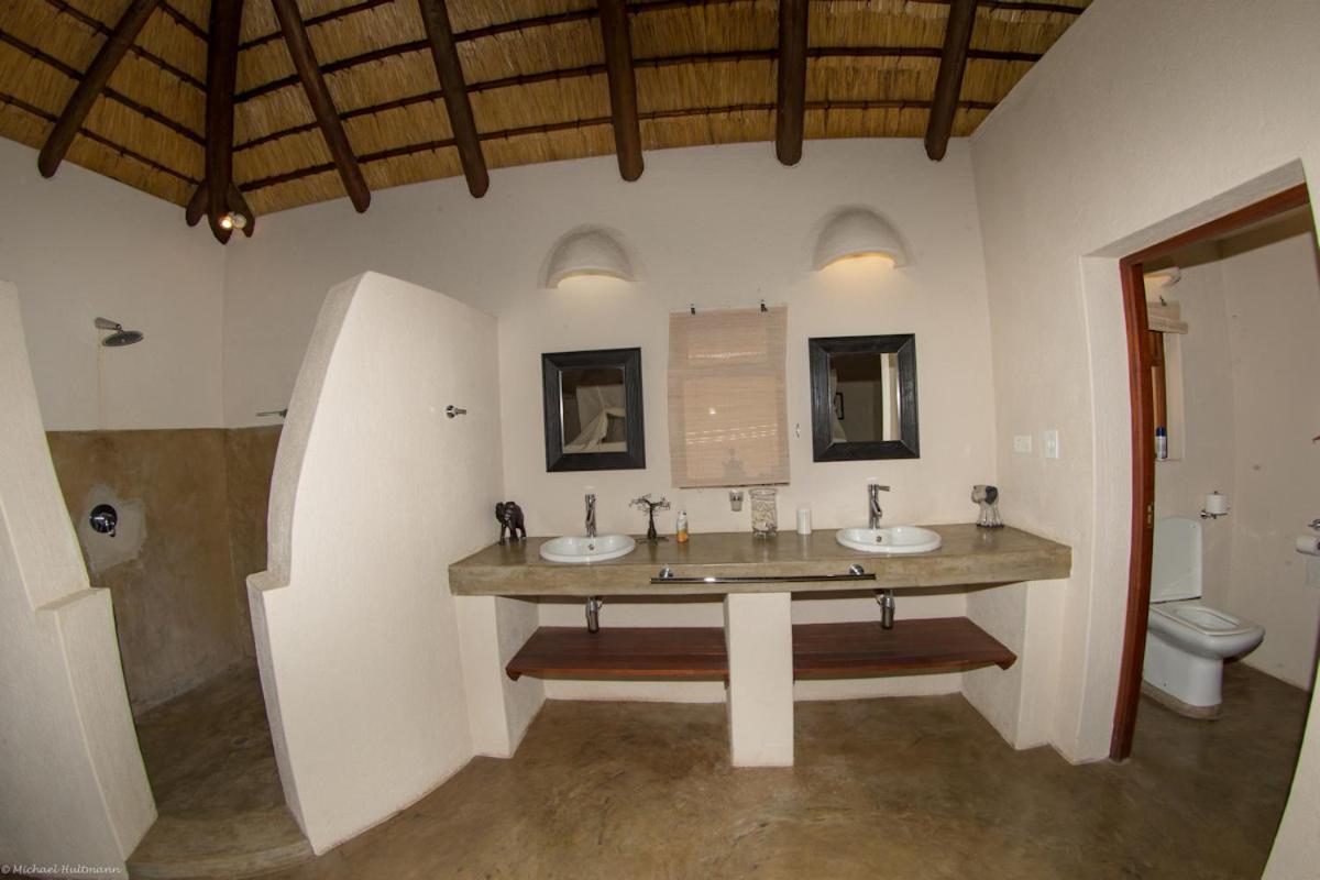 Stunning Mountain Views From A 3-Bedroom Home With Pool Hoedspruit Esterno foto